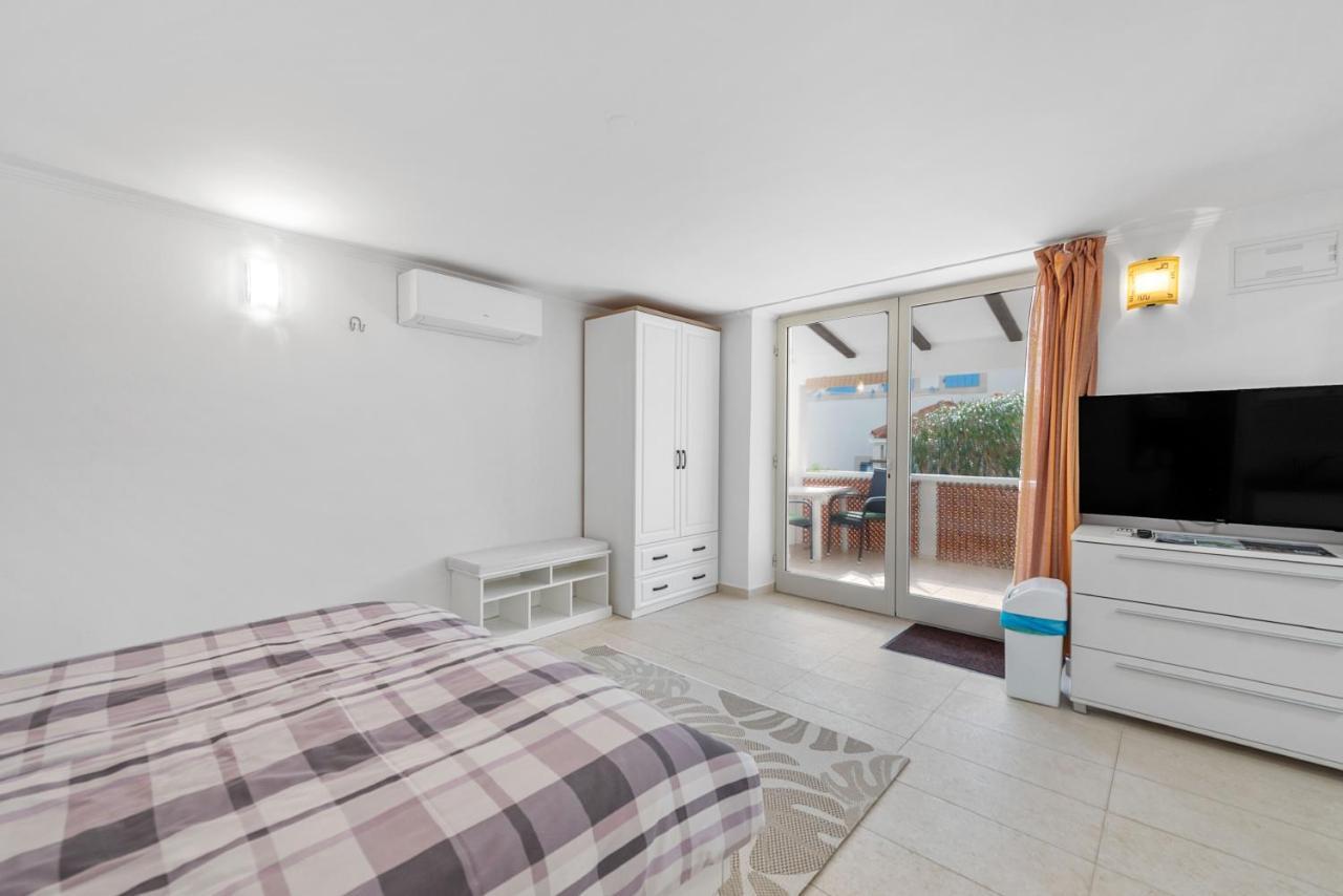 Apartments Joni Cikat Mali Lošinj Extérieur photo