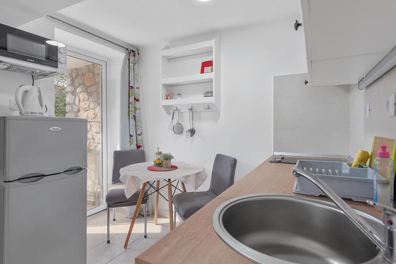 Apartments Joni Cikat Mali Lošinj Extérieur photo