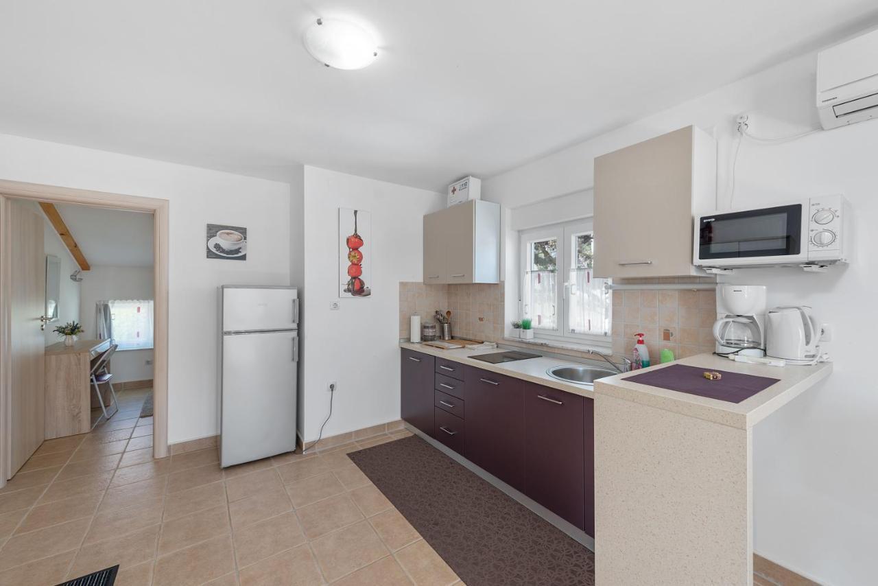 Apartments Joni Cikat Mali Lošinj Extérieur photo