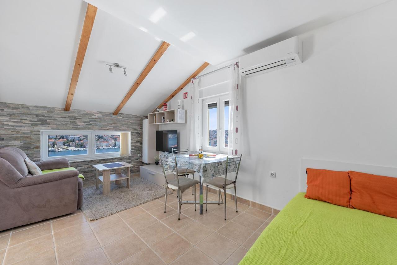 Apartments Joni Cikat Mali Lošinj Extérieur photo