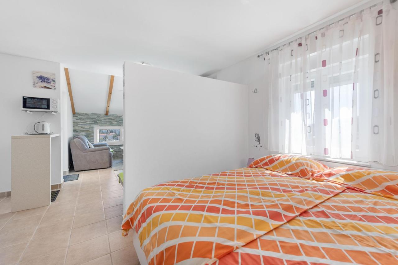 Apartments Joni Cikat Mali Lošinj Extérieur photo